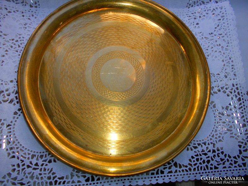 Old copper tray - solid strong piece with engraved decoration 31 cm