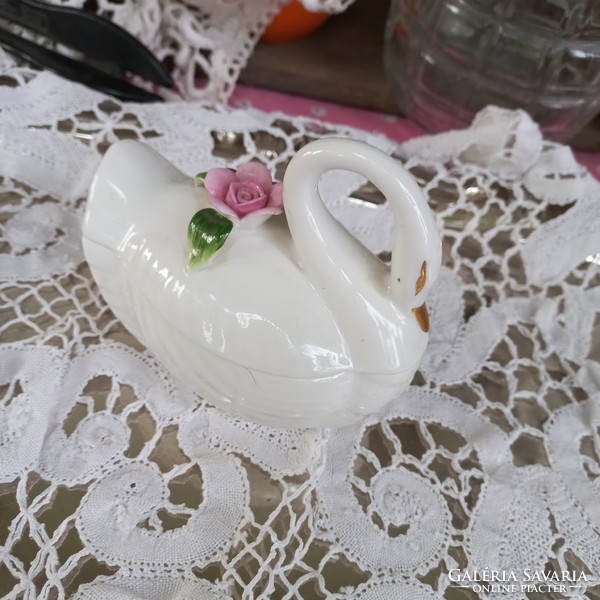 Finom porcelàn kis tartò vagy bonbonier