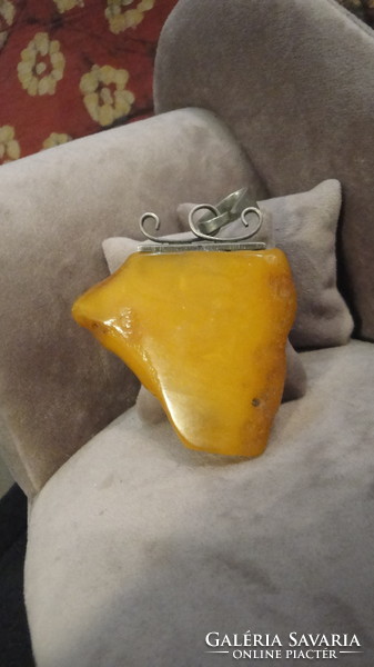 Antique polish honey amber pendant