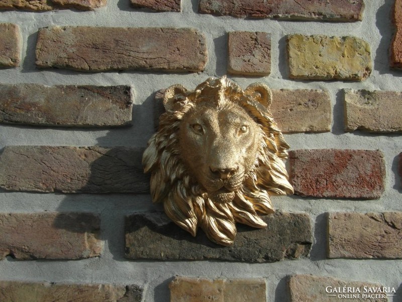 Lion head made of artificial stone! Gold color