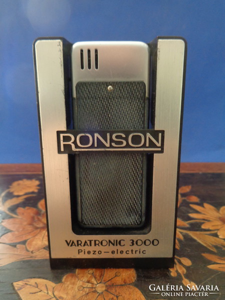 Vintage ronson lighter holder