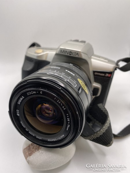Sigma uc 28-70 lens plus minolta dynax 3l camera