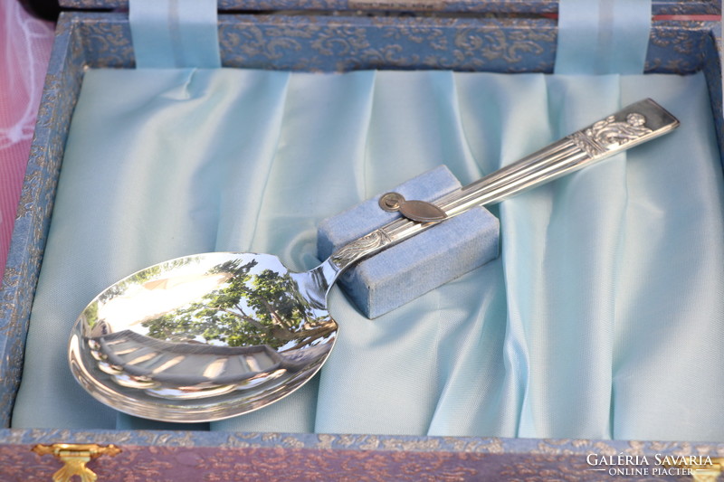 Silver plated English dessert, ice cream spoon set