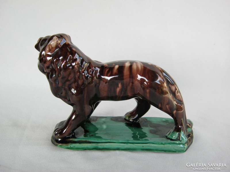 Retro ... Applied ceramic lion