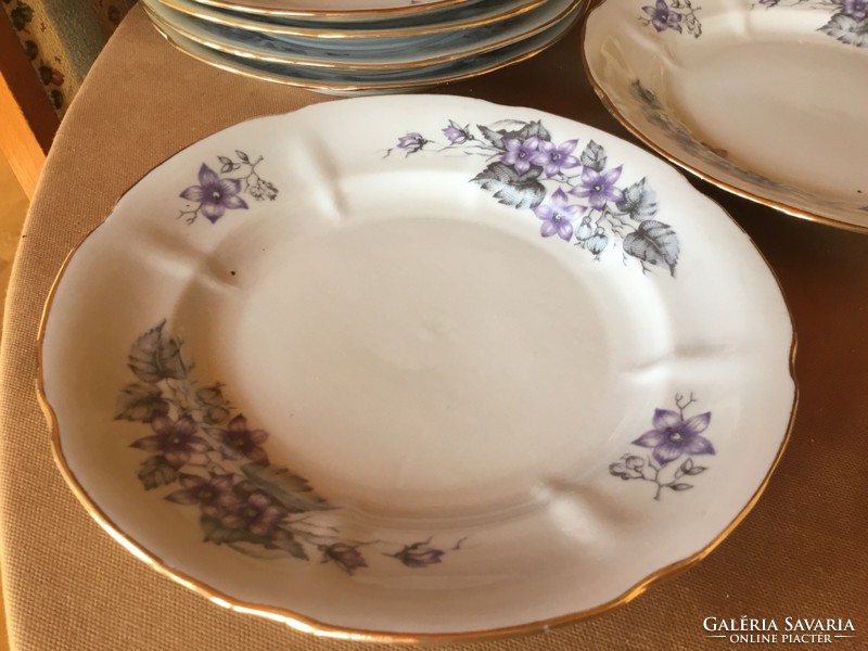 Gyönyörűséges baranovka tányérok, 20 cm kistányérok.