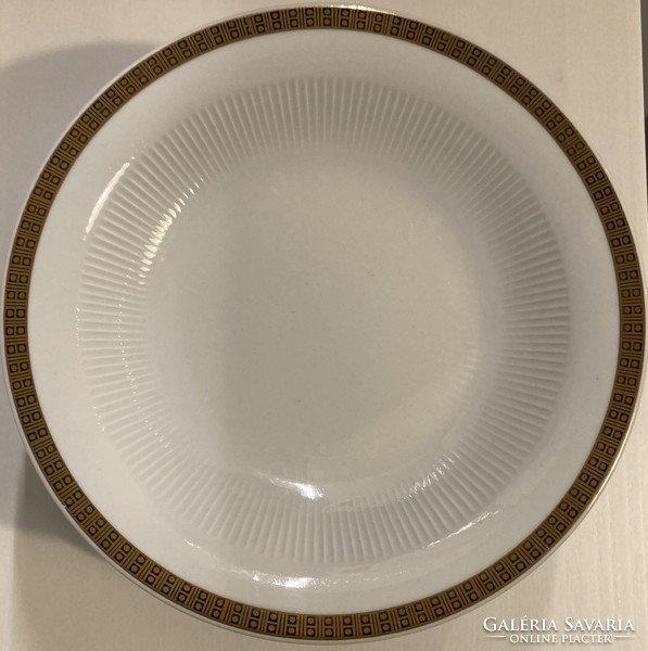 Colditz quality German tableware, 17 pieces, gold edge (gd gdr East German)