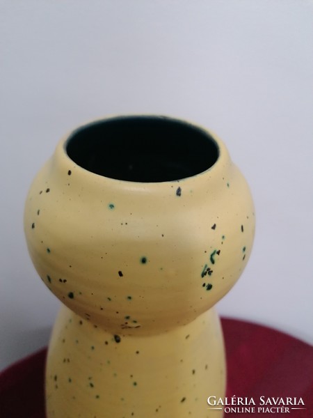 Retro kerámia váza /sárga,a fotó nem adja vissza/