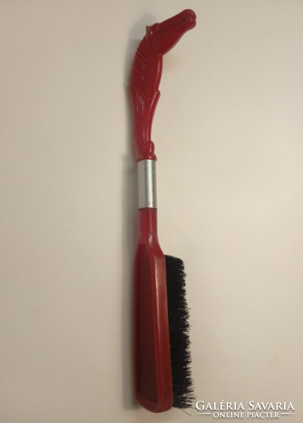 Old equestrian clothes brush (801)
