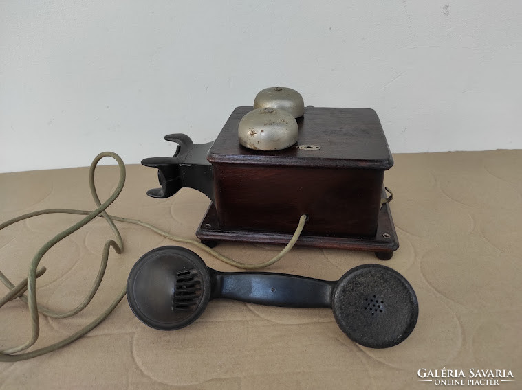 Antique wall-mounted wooden box shell phone