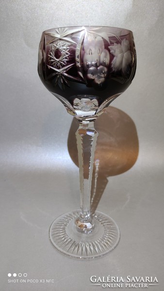 Burgundy wine marsala pattern in polished crystal glass