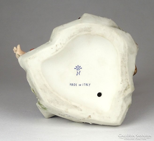 0Z857 capodimonte contemplative porcelain sculpture 16.5 X 13 cm