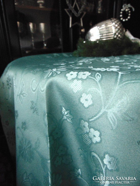 Szépséges mohazöld selyemdamaszt asztalterítő 155 x 300 cm ovális  !