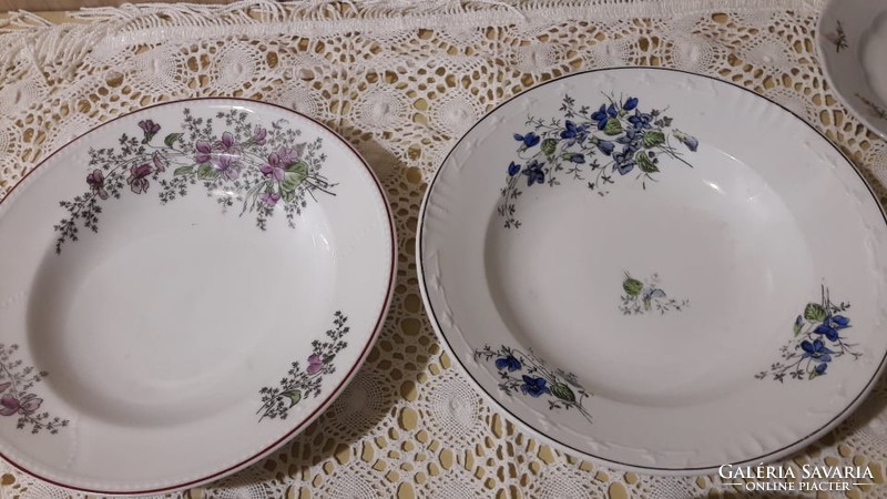 Beautiful, painted, floral porcelain wall plate decorative plate, 4 pcs