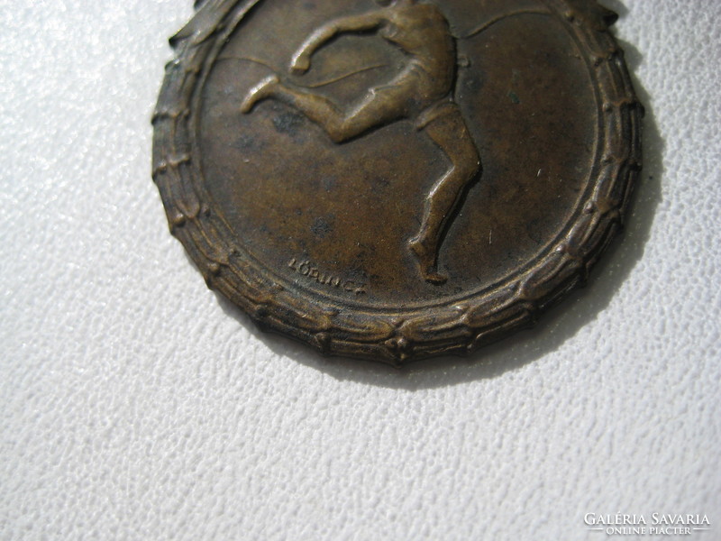 Old Hungarian sports badge 30 mm, with Lőrinc sign