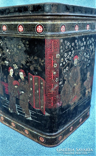 Old oriental japanese metal tea box