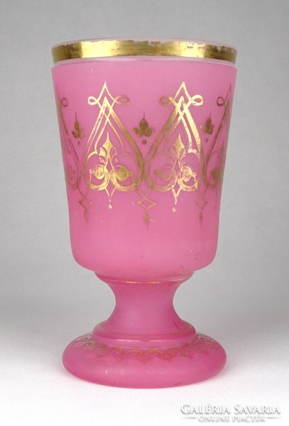 1F759 XIX. századi aranyozott rózsaszín Biedermeier fújt üveg kúrapohár 14 cm