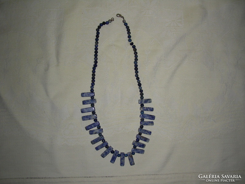 Sodalite / Lapiszlazuli mineral necklace