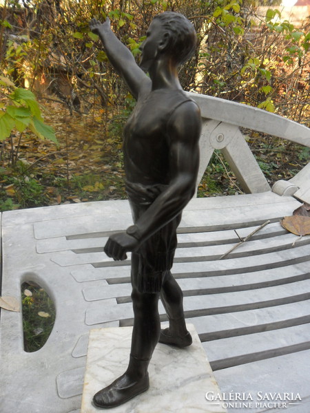 Bronzírozott ón  férfi szobor