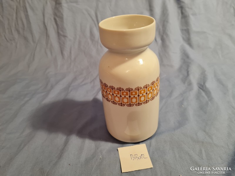 Great Plain terracotta vase 15 cm