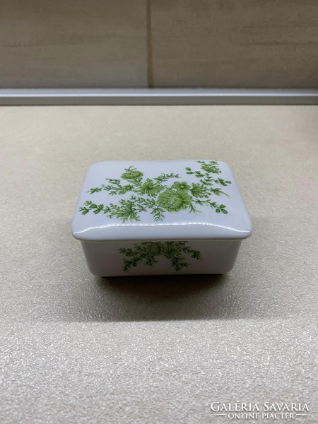 Ravenhouse green flower box