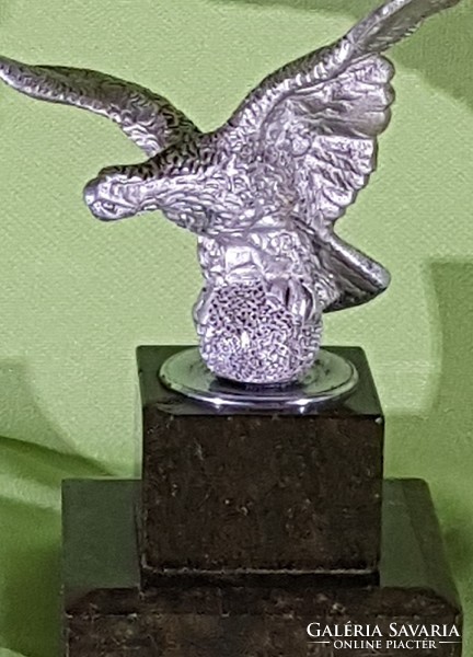 White-headed eagle - desk ornament