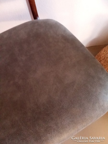 Mid Century szék, valódi bőrrel felújított Akár párban is.
