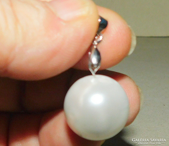 Off-white sphere large shell pearl pearl pendant 18kgp
