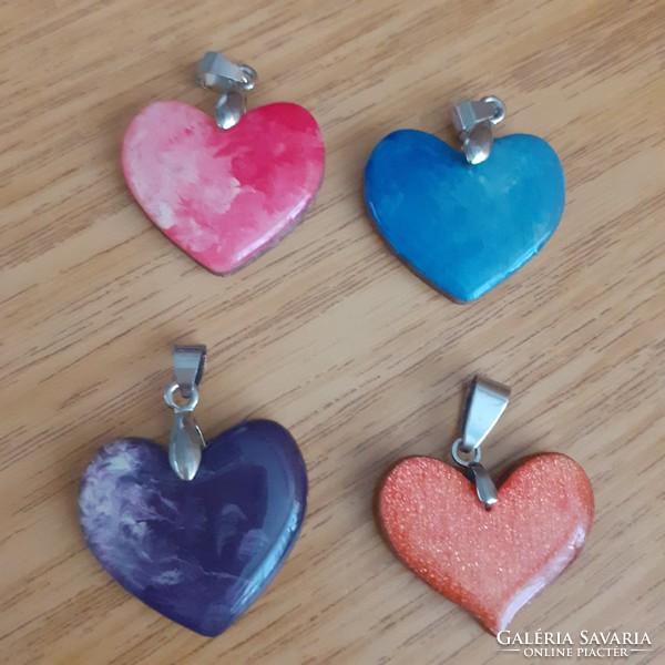 Heart pendants 4 pcs