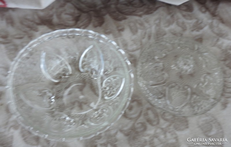 Cast glass heart - patterned bonbonier - sugar bowl