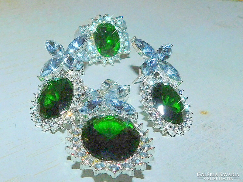 Art Nouveau emerald green crystal stone white gold filled earrings pendant ring set
