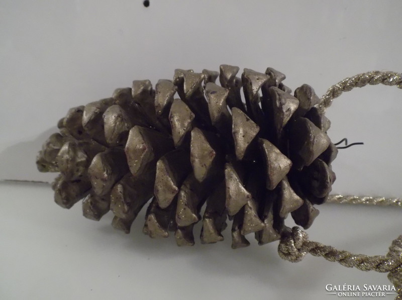 Christmas tree decoration - 17 x 10 cm - a rare American cone treated with wax is flawless