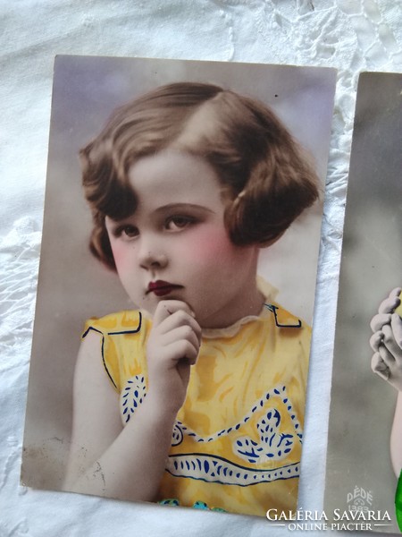 2 db antik kézzel színezett francia fotólap/képeslap gyerekek/kislányok, körte 1920-as évek