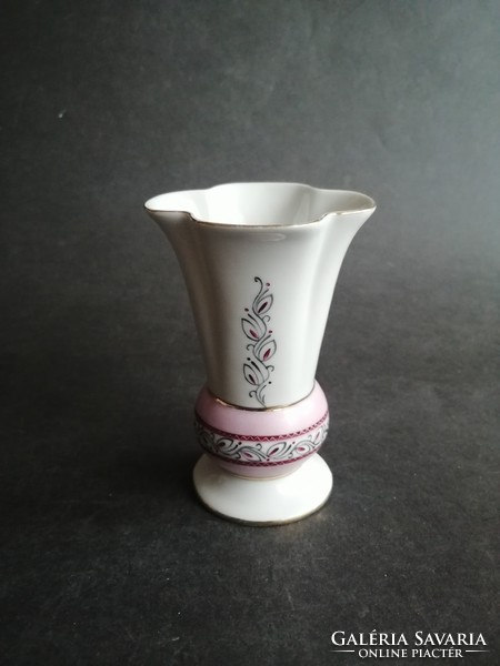 Small hand-painted aquincum porcelain vase - ep