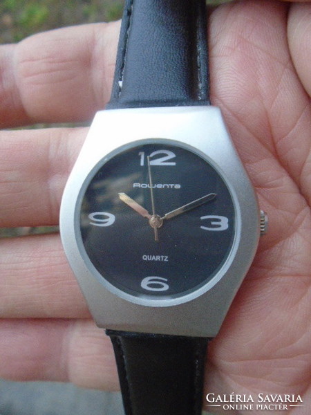 Luxury men's suit watch with super top epson structure also works well as an excellent gift