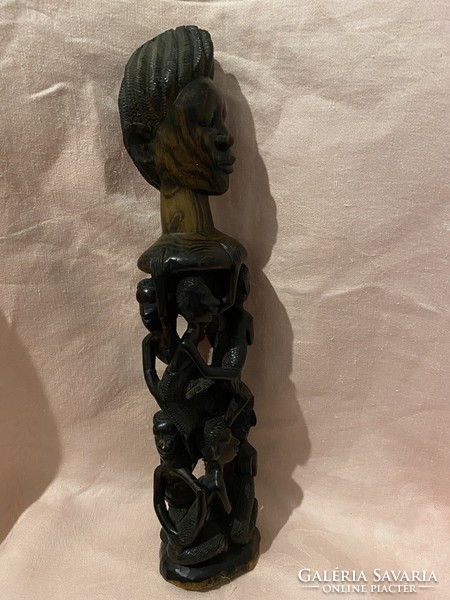 Afrikai különleges csíkos rózsafa ? egy darabból faragott törzsi non -figuratív szobor