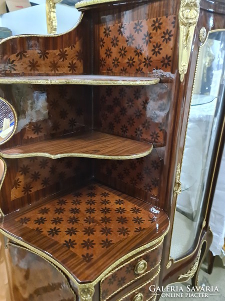 Inlaid French bar with display case