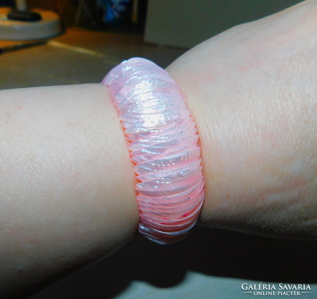 Pink pearl shiny shells bracelet