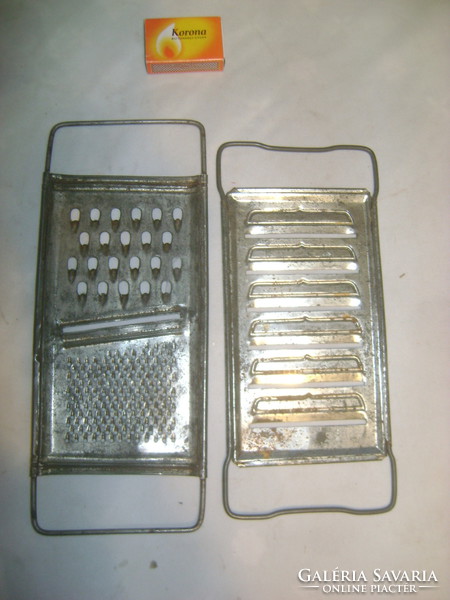 Két darab reszelő - retro konyhai eszköz