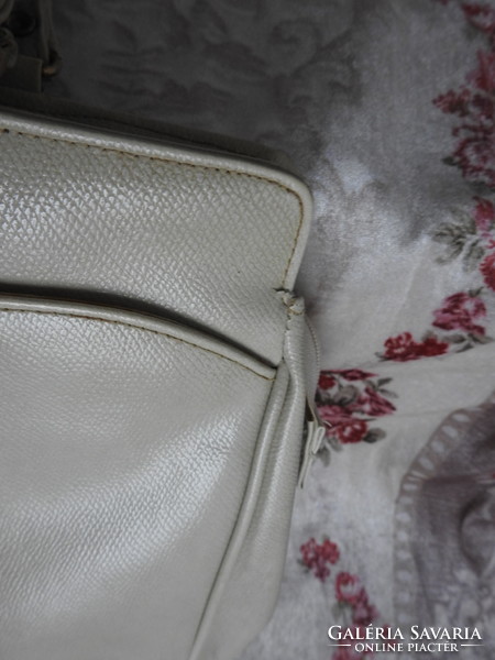 Vintage white leather handbag