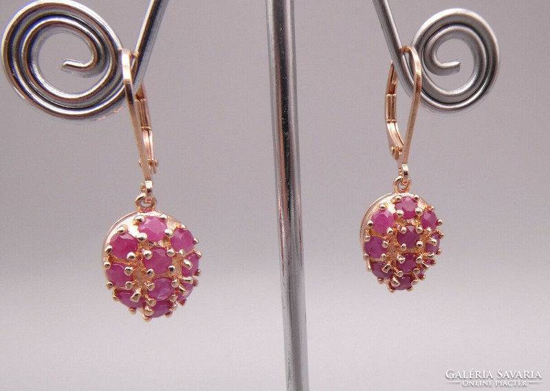 Silver earrings with rubies