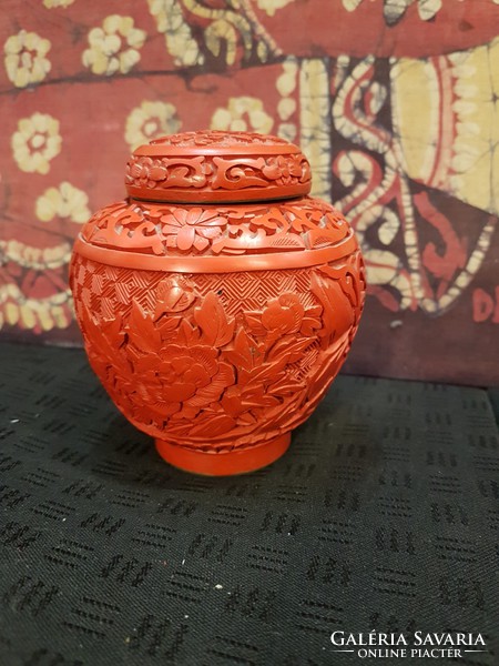 Chinese cinnamon lacquer ginger holder