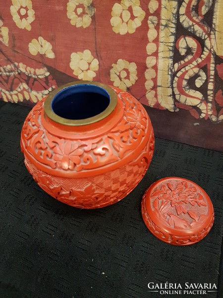 Chinese cinnamon lacquer ginger holder