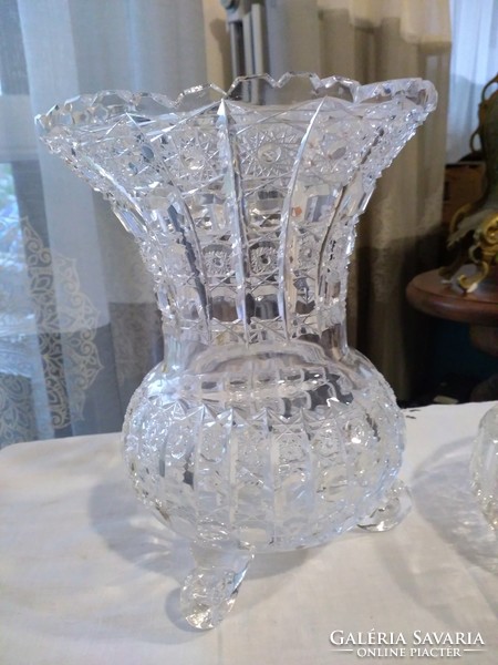 Lead crystal vase with cigar ashtray