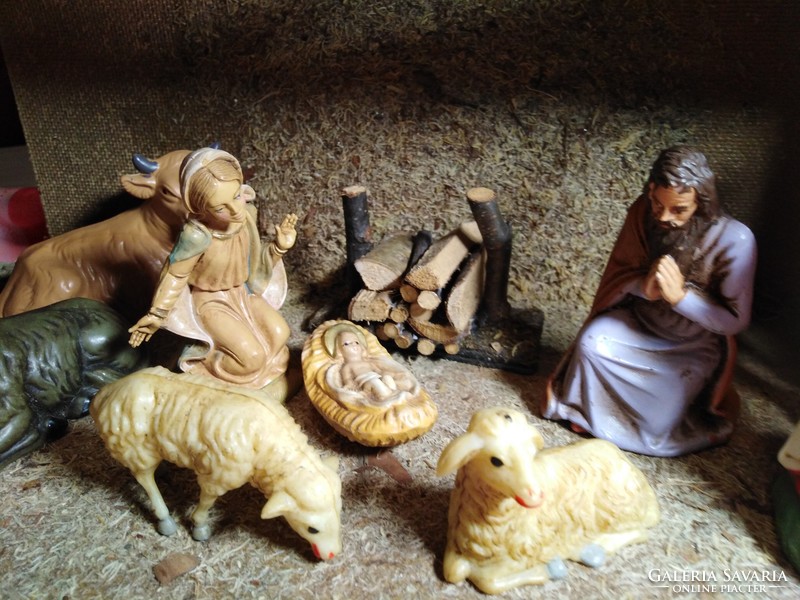 Christmas nativity scene, 40 * 30 * 18.5 cm.