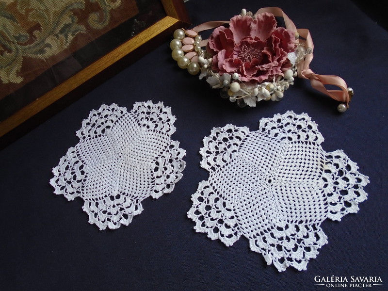 18 cm diam. 2 pcs. Snow white crocheted lace tablecloth.