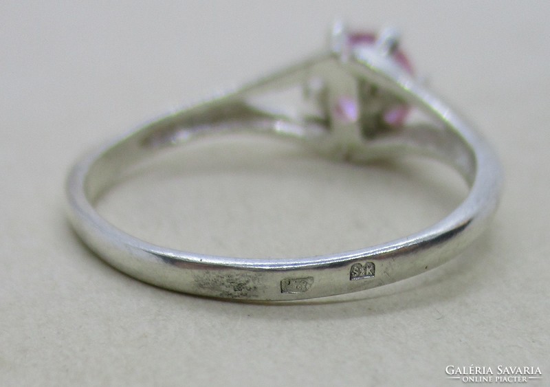 Beautiful silver ring with a pink zirconia stone