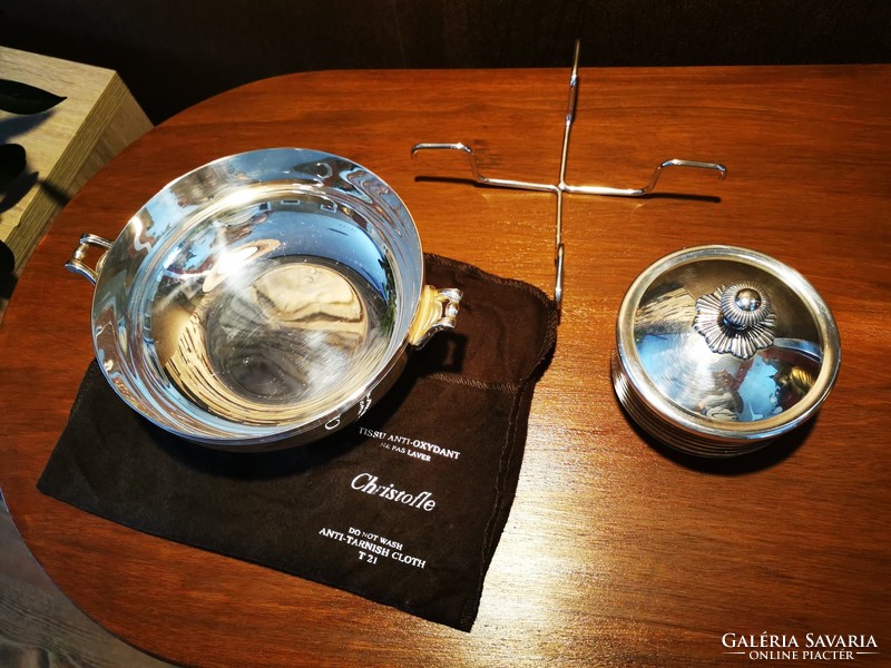 Christofle silver-plated caviar serving bowl with gift spoon.