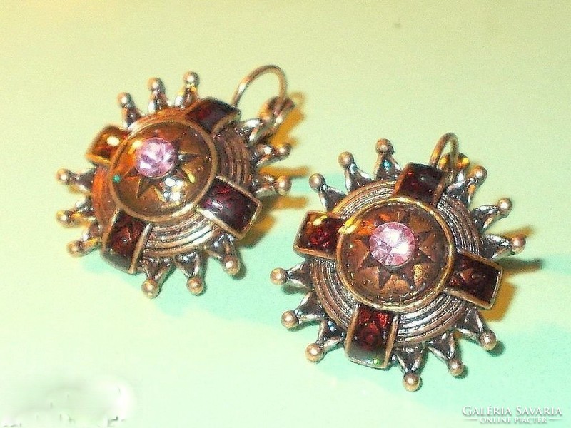 Unique ornate pink crystal stony vintage earrings