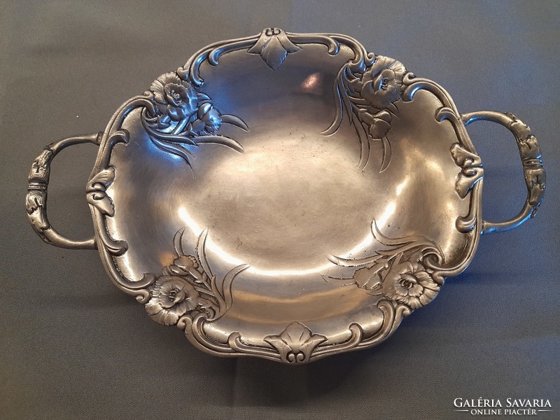 Bowl with silver-plated tin tabs