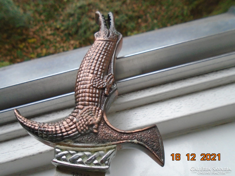 Fantasy dagger with figural crocodile handle in its case